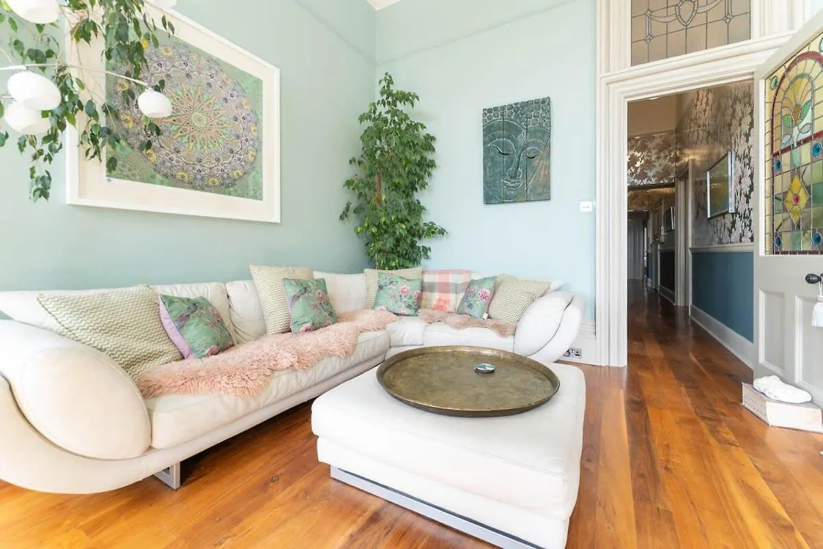 Apartment Host & Stay - Tranquility On Brunswick Square Brighton